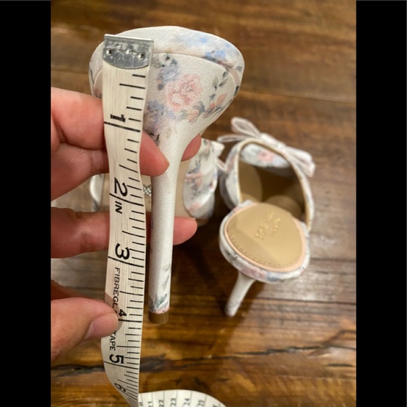 Born on Fifth Floral Bow Antonio Melani - Picture 9 of 14